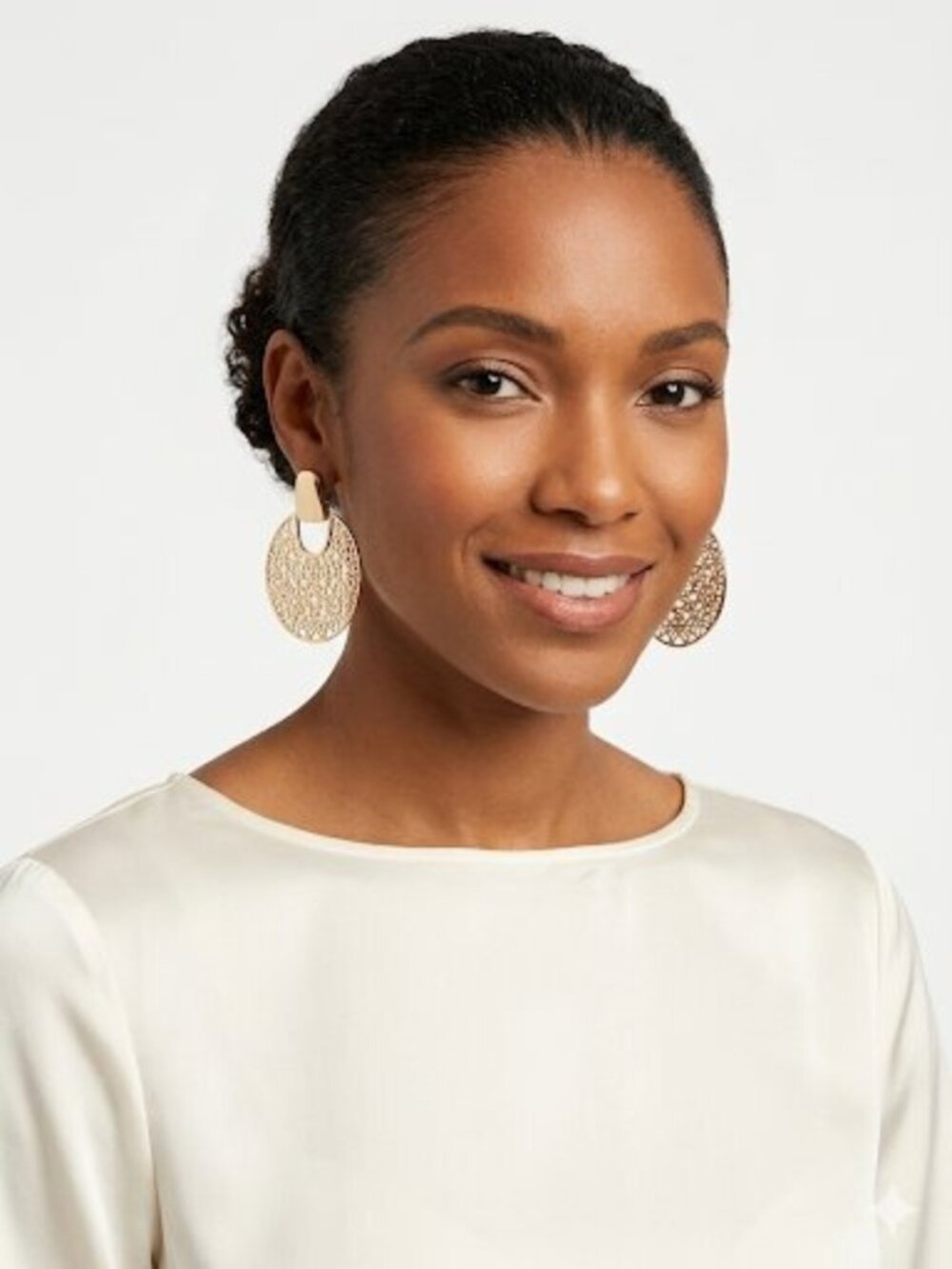 New York & Company Women's Womens filigree cutout statement drop earrings NWT